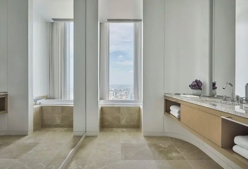 プレミアムスイート, Four Seasons Hotel Philadelphia At Comcast Center