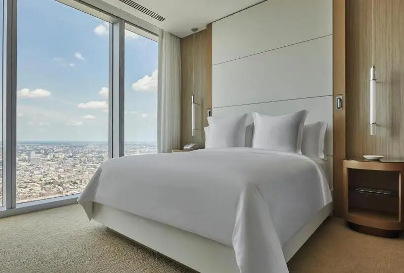 キングサイズベッドのスイートルーム, Four Seasons Hotel Philadelphia At Comcast Center