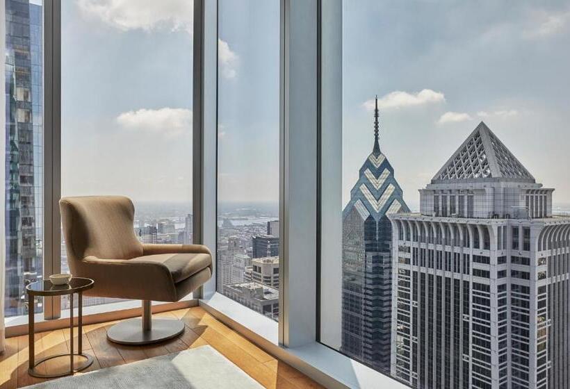 스위트 킹사이즈 침대, Four Seasons Hotel Philadelphia At Comcast Center