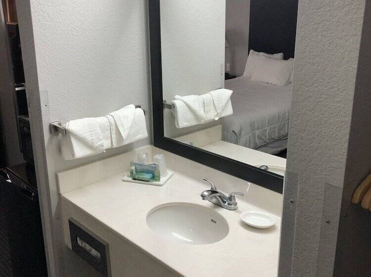 סוויטה, Lea County Inn