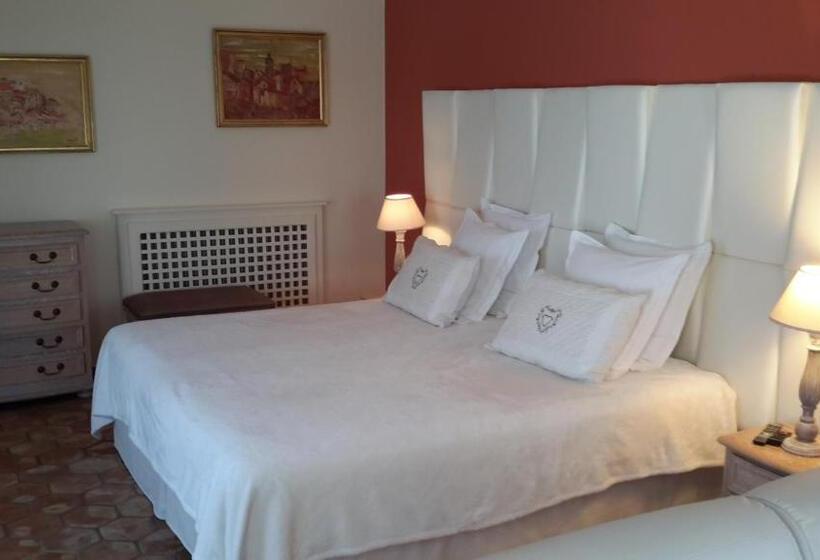 اتاق استاندارد با چشمانداز باغ, Aux Charmes De Grasse