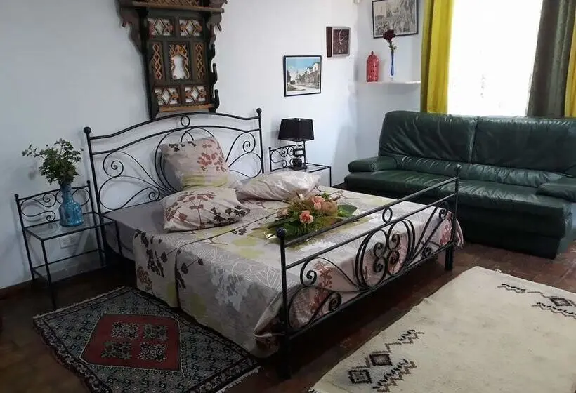 سوییت, Dar Kamy