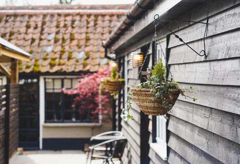 اتاق لوکس, The Peacock Inn