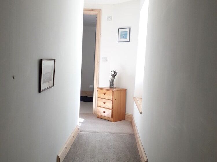 חדר סטנדרט, Melin Tregib