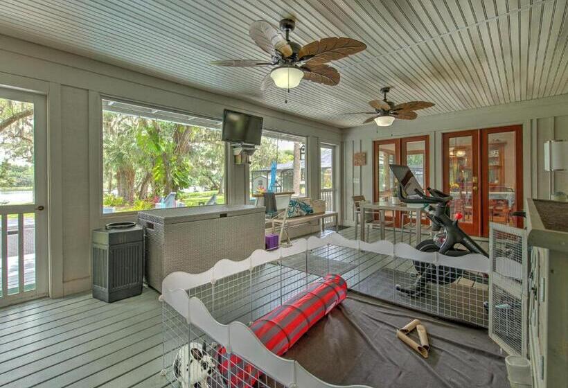 غرفة قياسية مع حمام خارجي, Riverbend Retreat   Fla