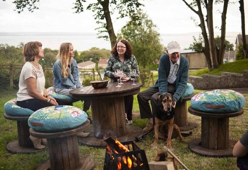 小室, Bronllys Farm