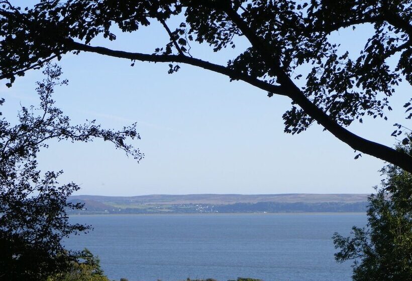 小室, Bronllys Farm