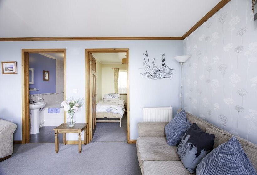 کابین, Bronllys Farm