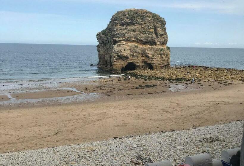 オーシャンビュースタンダードルーム, The Grotto