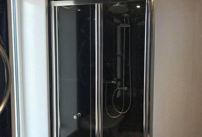 キングサイズベッドのスーペリアルーム, The Grotto