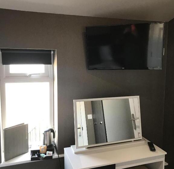 スタンダードルーム, The Grotto