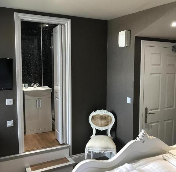 スーペリアールーム, The Grotto