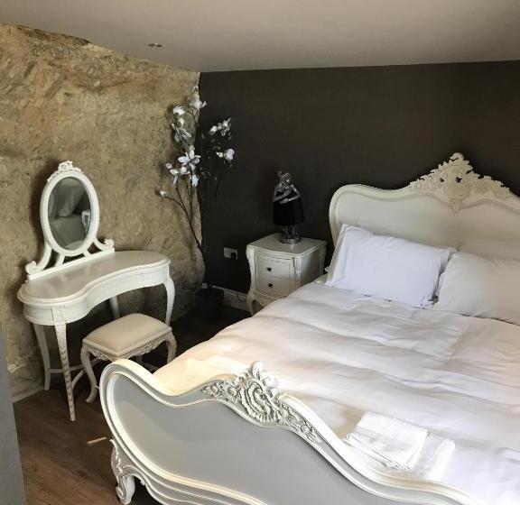 Номер Superior, The Grotto