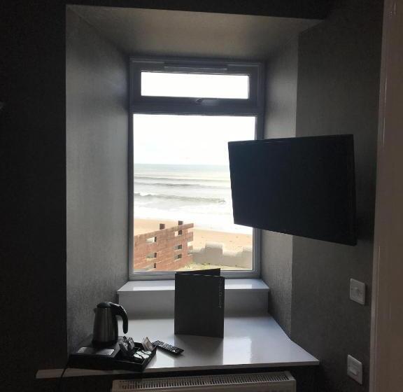 スーペリアールーム, The Grotto