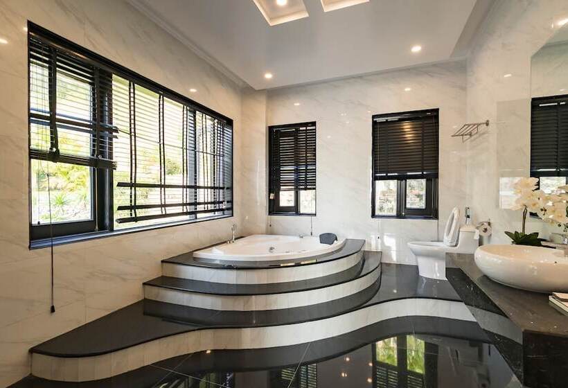 ویلای لوکس 1 خوابه, Oreka Homestay Halong   Hostel