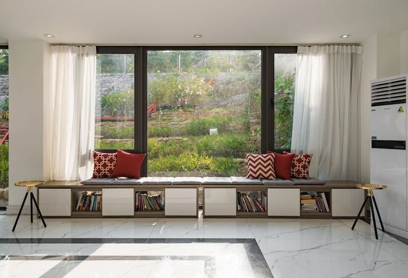 ویلای لوکس 1 خوابه, Oreka Homestay Halong   Hostel