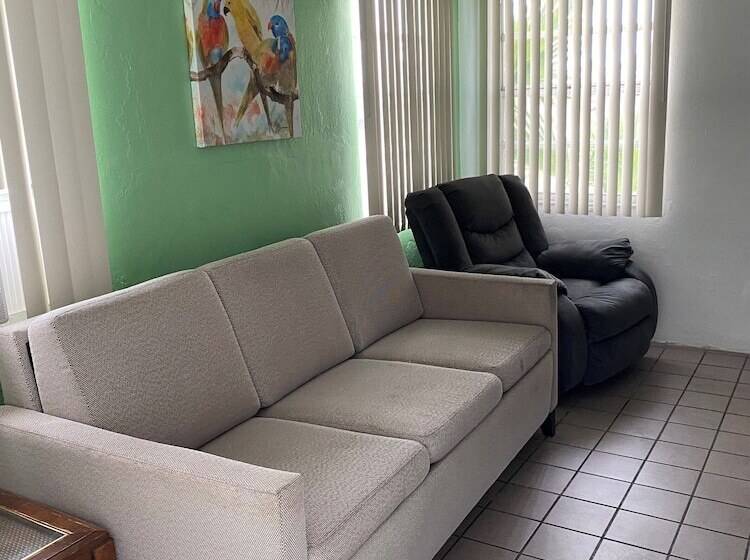 شقة غرفة واحدة, Sand Vista Vacation Rentals