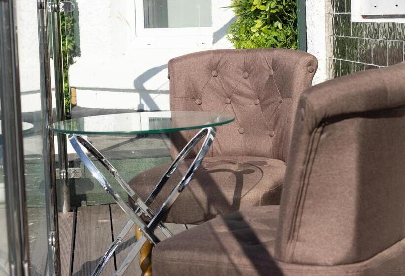 Номер Deluxe Вид на Море с Балконом, OYO Newquay Beach Hotel