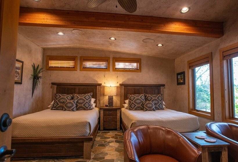 豪华两卧别墅, Cougar Ridge