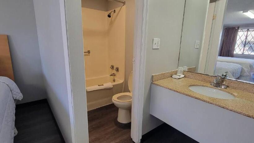 غرفة ديلوكس, Superlodge