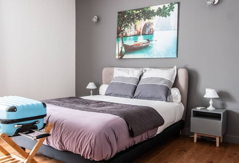 Quarto Estandar, Escale Villa