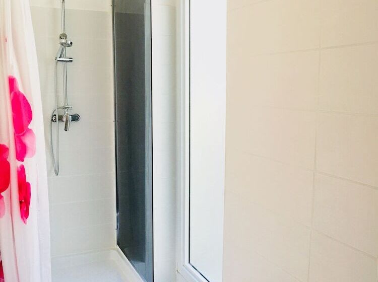 חדר סטנדרט, Les Chambres Des Barques