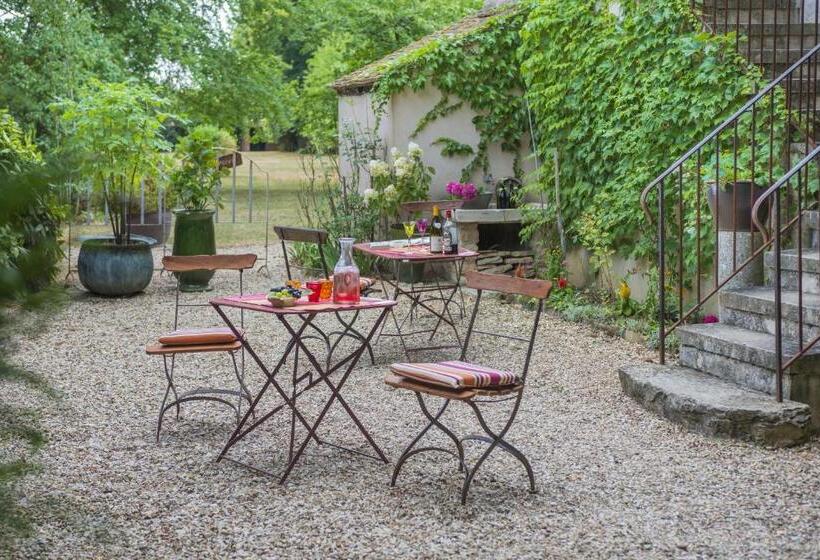 شقة غرفة واحدة مزودة بتراس, Maison Le Village   Maison D’hôtes