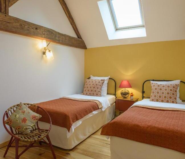 منزل غرفتين نوم, Maison Le Village   Maison D’hôtes