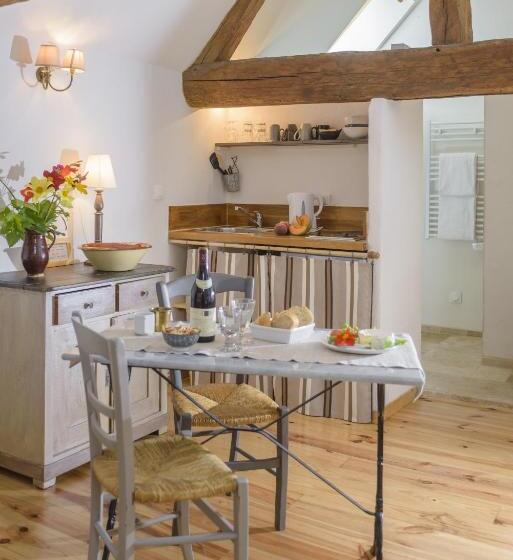 شقة غرفة واحدة, Maison Le Village   Maison D’hôtes