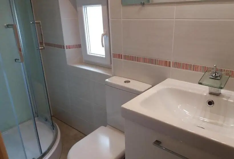 اتاق استاندارد با چشم‌انداز باغ, Chez Vero   Chambre D Hôte Privée   Proche Cassis Ste Baume Marseille   Parking