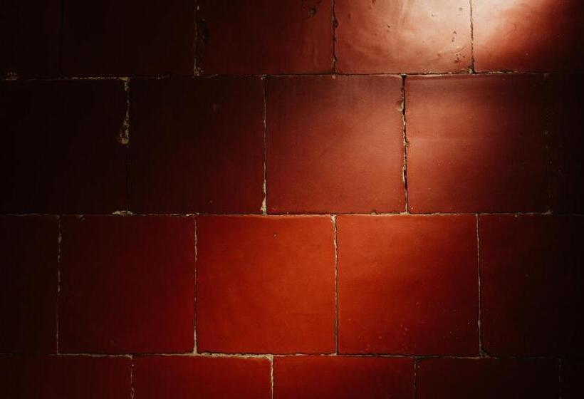 غرفة عائلية, La Maison De Gruissan