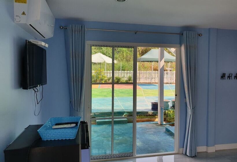 חדר סטנדרט עם מיטת קינג, Bunny Hill Resort