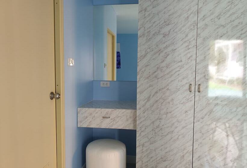 חדר סטנדרט עם מיטת קינג, Bunny Hill Resort