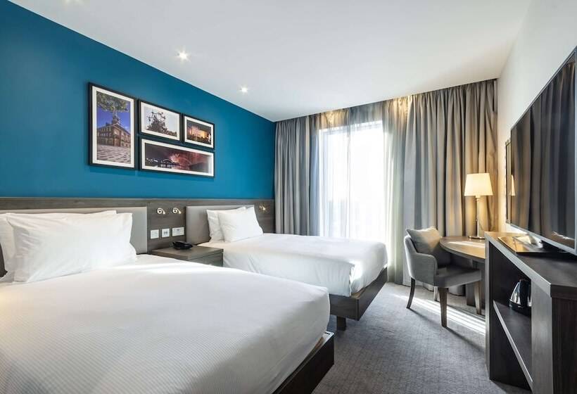 Номер Стандарт, Hampton By Hilton Stockton On Tees