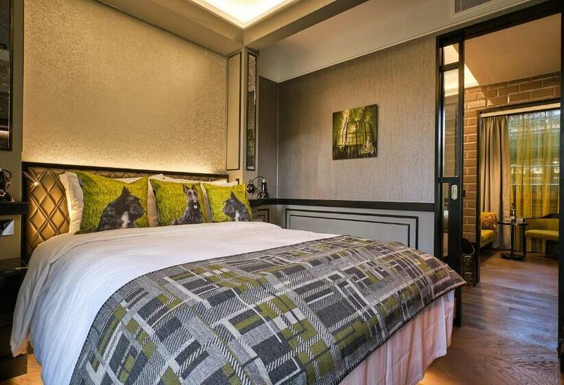 سوییت جونیور, The Gyle