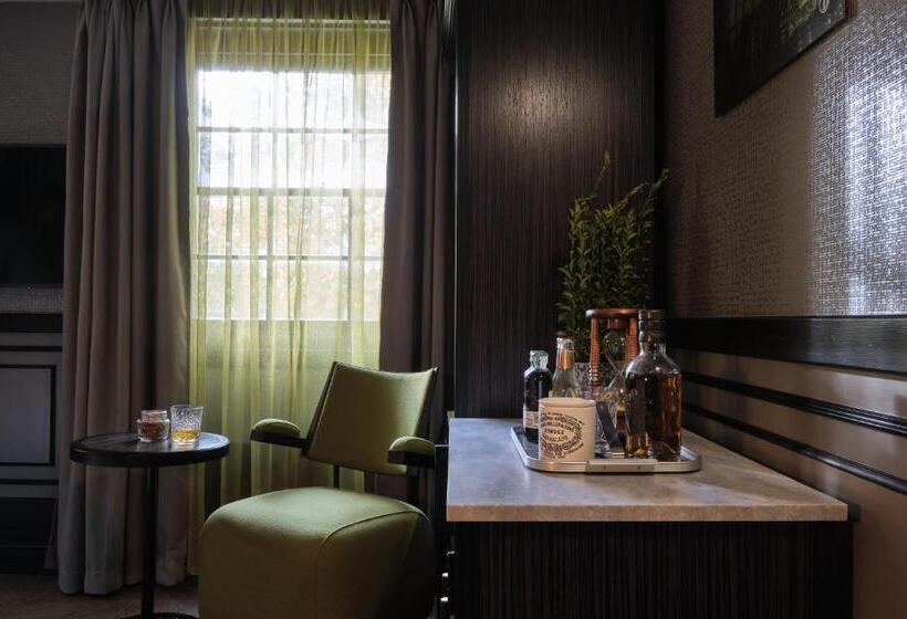 اتاق استاندارد با تخت بزرگ, The Gyle