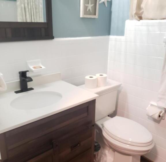 إستوديو قياسى, Ashley Brooke Beach Resort