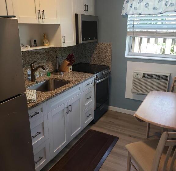 إستوديو ديلوكس, Ashley Brooke Beach Resort