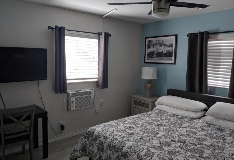 شقة غرفة واحدة, Ashley Brooke Beach Resort