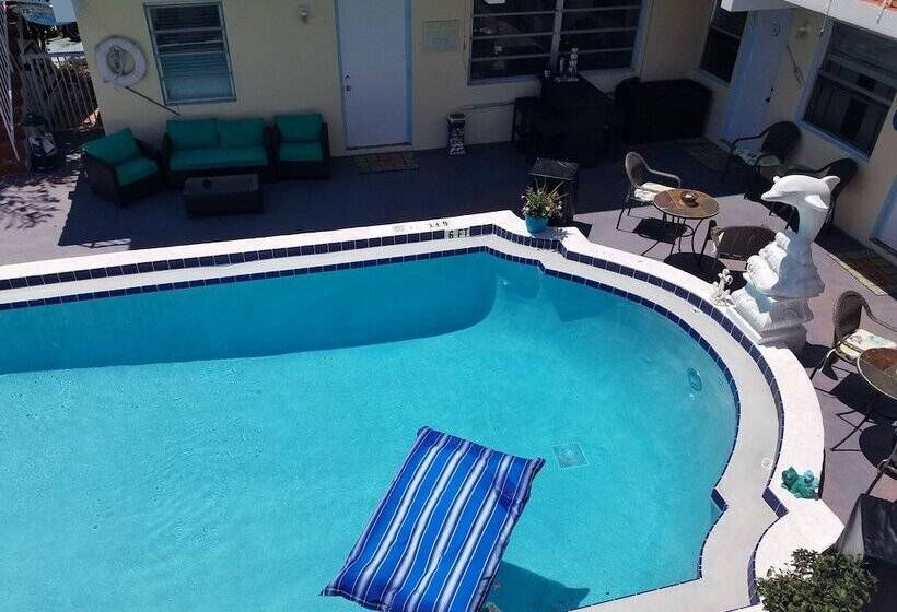 إستوديو ديلوكس, Ashley Brooke Beach Resort