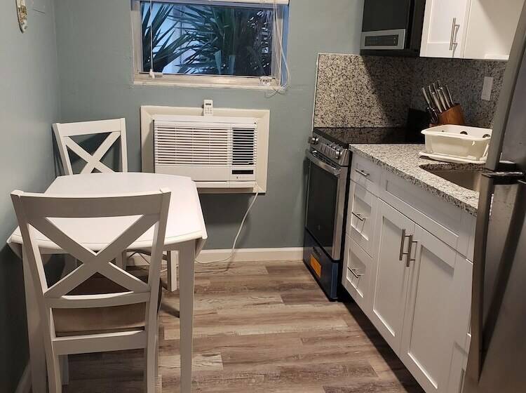 إستوديو ديلوكس, Ashley Brooke Beach Resort