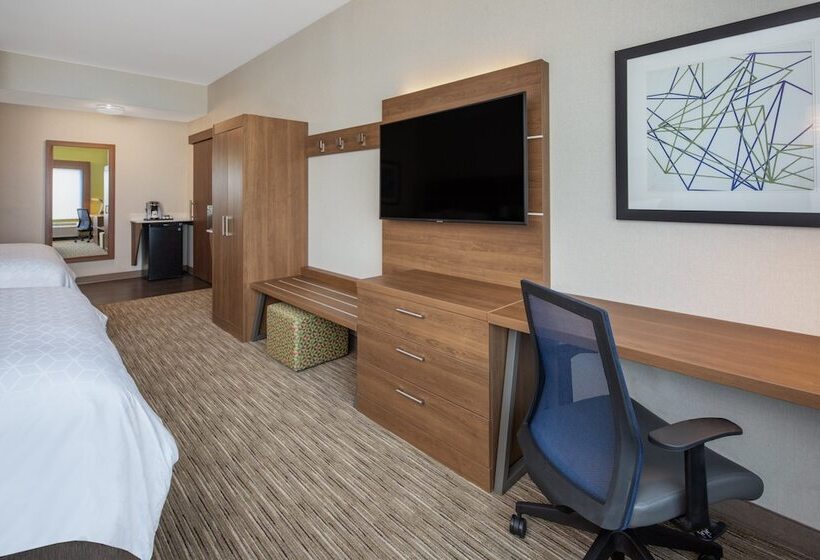 장애인을 위한 스위트, Holiday Inn Express & Suites   Chico, An Ihg