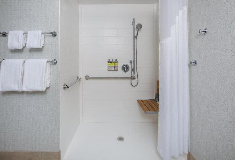 غرفة قياسية سرير كينج لذوى الإحتياجات الخاصة, Holiday Inn Express & Suites   Chico, An Ihg