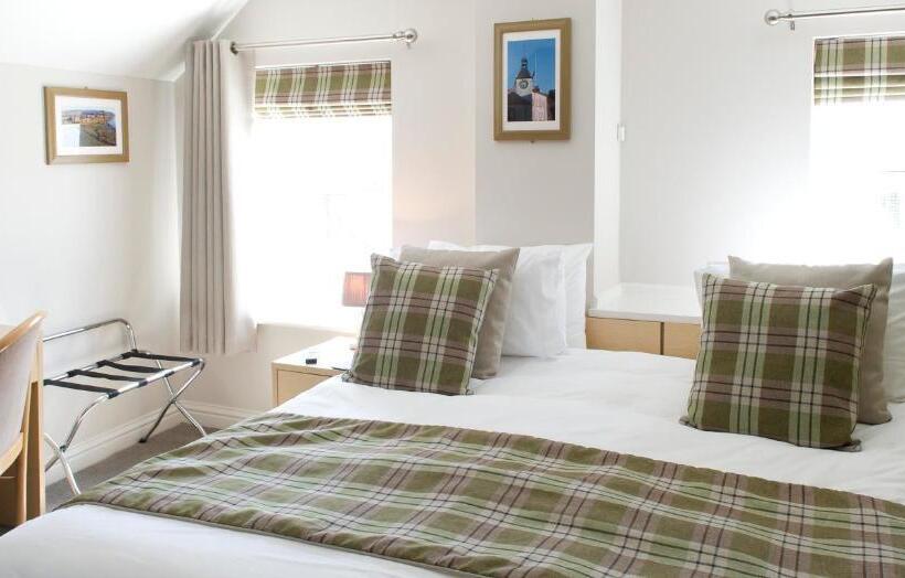 חדר דלוקס, Rose And Crown