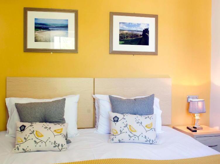 חדר סטנדרט, Rose And Crown