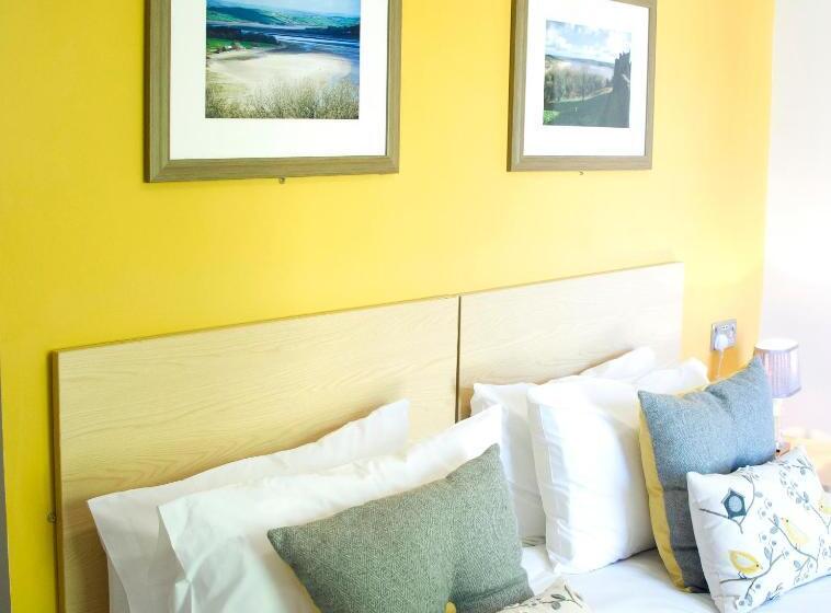 חדר סטנדרט, Rose And Crown