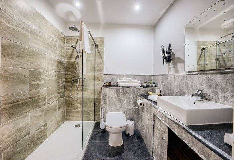 行政房间, Villare Leicester City Centre