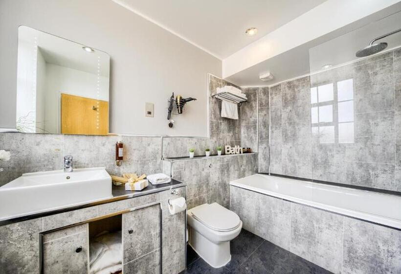 Номер Deluxe, Villare Leicester City Centre