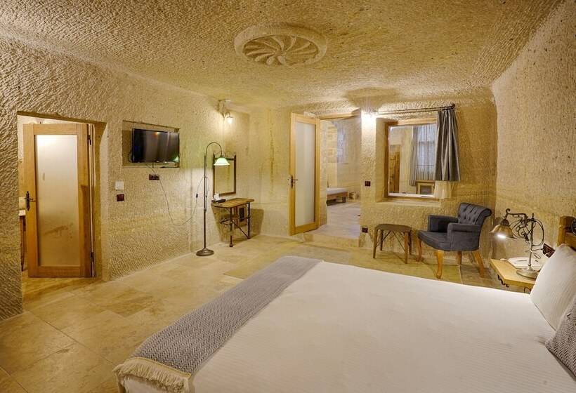 סוויטה, Design Cave