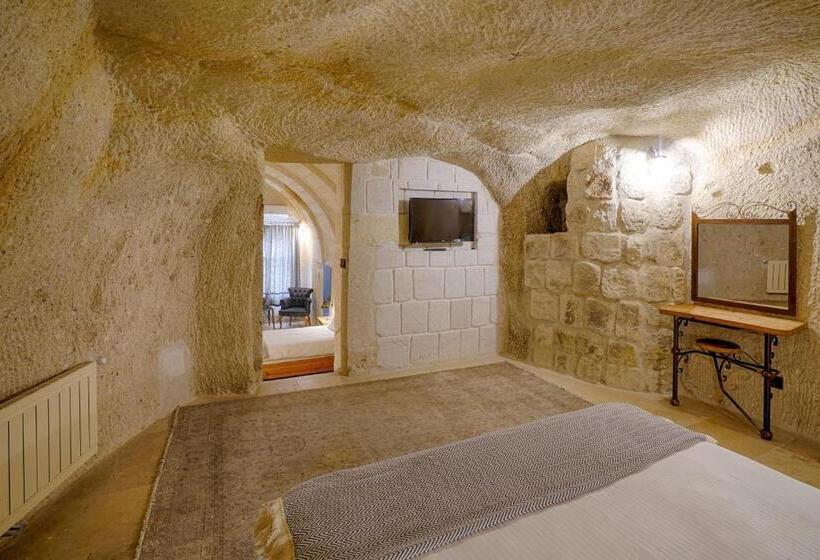 סוויטה, Design Cave